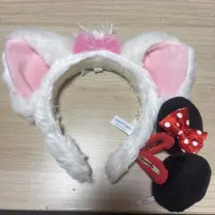 ディズニーランド　マリーちゃんのカチューシャとミニーちゃんの耳ヘアピンセット