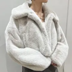 chico ファーショートジャケット　グレージュ