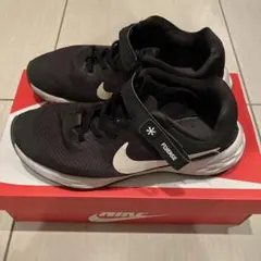 NIKE スニーカー 25cm