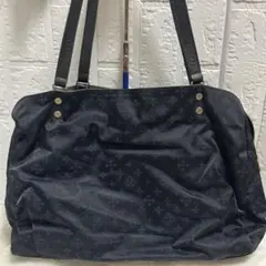 Item thumbnail for item 06febb0c-7361-4e70-93e0-eb344f7bf29a