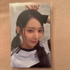 Le Sserafim UNFORGLVEN サクラ　トレカ