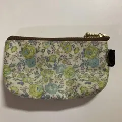 リバティ 花柄布製ポーチ　ハンドメイド
