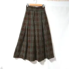 美品 ヒナリ hinari タータンチェックタックスカート ブラウン Sのサムネイル