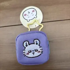 ちいかわ モモンガ カラビナつき刺繍スクエアミニポーチ