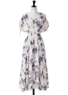 Her lip to full of love long dress