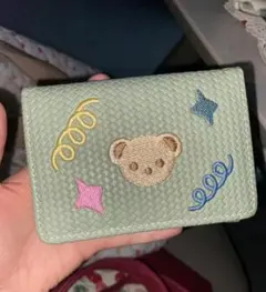 即購入不可 ミントグリーン 三つ折り財布 クマ刺繍
