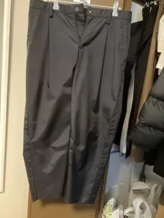 ブラック スラックス