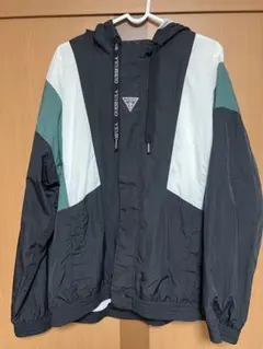 GUESS ナイロンジャケット フード付き
