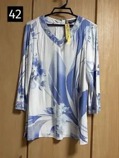 ［美品］レオナール　美しいフラワープリントのチュニック、大きいサイズ42のサムネイル
