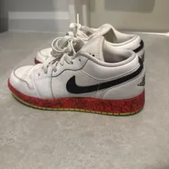 (稀有カラー)ナイキエアジョーダン1 ローカット