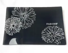高島屋・F.O.B COOPコラボ　ガラス角皿　花柄　黒　非売品