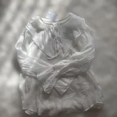 【ディスコート】フリル付きホワイト長袖シャツ