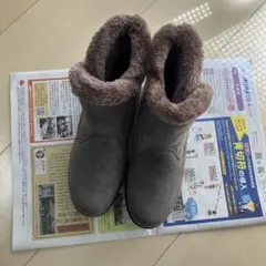 グレー スエード ショートブーツ ファー付き