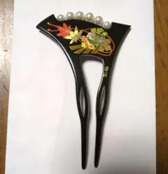 髪飾り かんざし バチ型 螺鈿 蒔絵　黒い花柄のかんざし 貝殻とパール付き　華祥