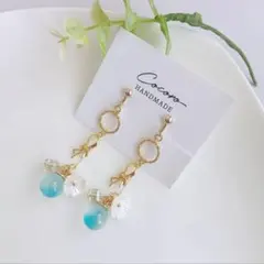 リボンチャームとガラスボールチャームのイヤリング　ピアス✽ハンドメイド