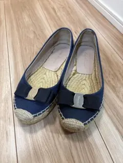 美品❣️サルヴァトーレフェラガモ エスパドリーユ　パンプス　 デニム　ヴァラリボンのサムネイル