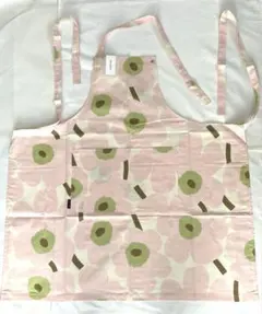 新品　マリメッコ　エプロン　ウニッコ　ピンク×オフホワイト