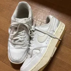Nike ホワイト スニーカー　22.5【週末限定】のサムネイル