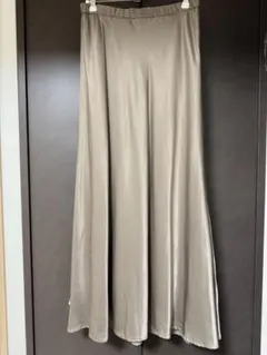 SLOBE IENA グロッシーサテンフレアスカート ベージュ