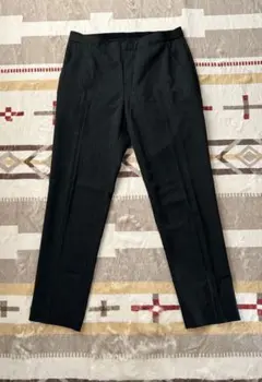 UNIQLO ダークグレー ストライプ スラックス