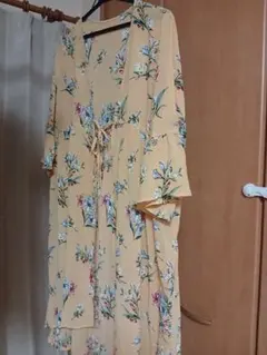 花柄ガウン　新品未使用タグ付き