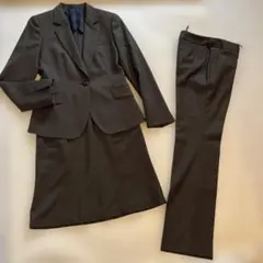 女性用スーツ、パンツセット