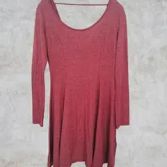 【М】​美品✨美シルエット　バックオープン フレアワンピース エンジ ボルドー