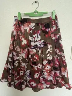 アンタイトル花柄ひざ丈スカート サイズ3