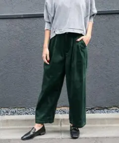 ダブルネーム　コーデュロイワイドテーパードパンツ　グリーン　フリーサイズ　綿
