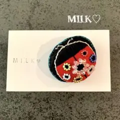 刺繍　幸運モチーフ　ナナホシテントウ　てんとう虫　ブローチ　バッチ　コサージュ