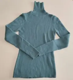 ユニクロ　ウール100%　タートルネックニット　セーター　Mサイズ