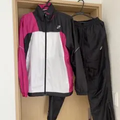 バドミントン用ジャケットとパンツセット