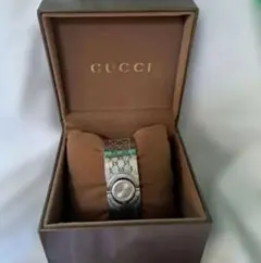 新品電池 稼働 箱付き GUCCI GG トワール バングルウォッチ QZ 新品電池 稼働 箱付き GUCCI GG トワール バングルウォッチ QZ - メルカリ