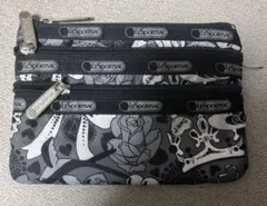 LESPORTSAC 3段ファスナーポーチ フラワー柄　ブラック