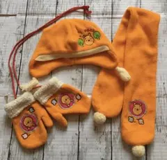 子供用ディズニープーさん　ミトン手袋帽子マフラーセット　フリース
