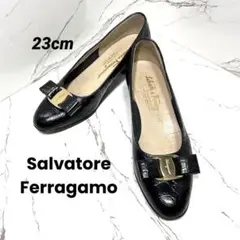 【良品】✨️フェラガモ✨️ヴァラリボン✩クロコ型押し✩パンプス✩23cm✩黒✩