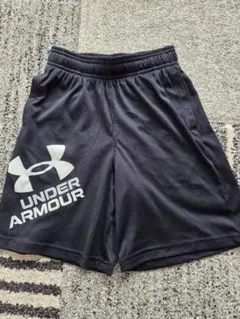 UNDER ARMOUR ハーフパンツ