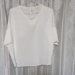 Hush Hush ホワイト フレアスリーブ シャツ