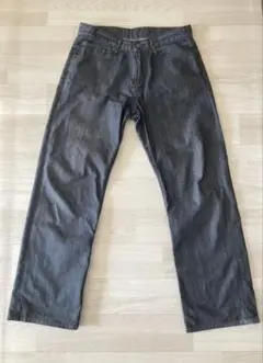 ユニクロ ダークグレー ストレートデニムパンツ 33