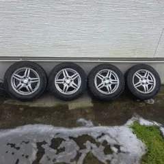 DUNLOP スタッドレス 4本　185/65/14　2023年　ダンロップのサムネイル
