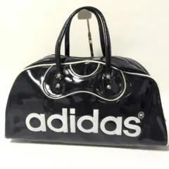 あ*み様 最終値下げ。90年代レトロエナメルadidas ボストンバッグ ヴィン あ*み様 最終値下げ。90年代レトロエナメルadidas ボストンバッグ