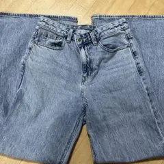 GU ワイドデニムパンツのサムネイル