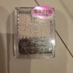 CEZANNE 発光ツヤ肌ハイライト