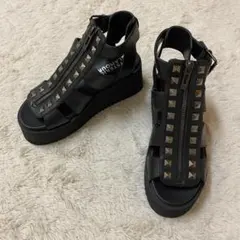 未使用級！HYSTERIC GLAMOUR スタッズ 厚底 サンダル　グルカのサムネイル