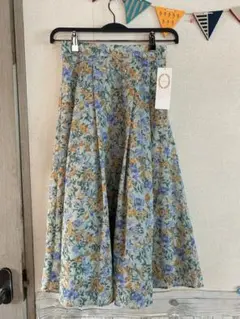 新品タグ付き　テチチ　フレアスカート