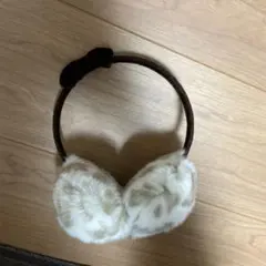 ファー耳あて 白と茶色の模様