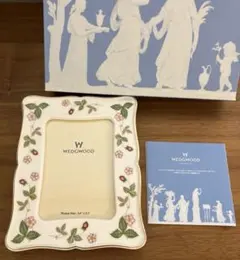 ウェッジウッド（Wedgwood）　ワイルド ストロベリー　フォトフレームのサムネイル