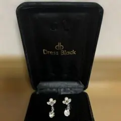 Dress Black イヤリング