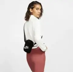 ナイキ　NIKE ショルダーバック ヘリテージスモールアイテム