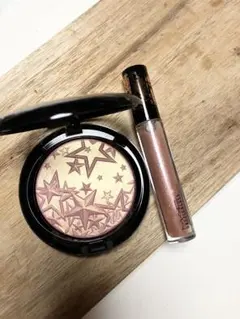 mac ホリデー限定品2点♡エクストラディメンションスキンフィニッシュ&グロスのサムネイル